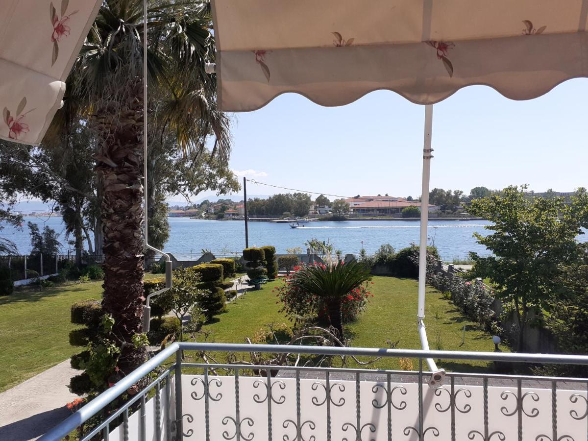 Top Floor On Villa, 3' From Center, By The Sea! Host Is Efi Kwsta Preveza Exteriör bild