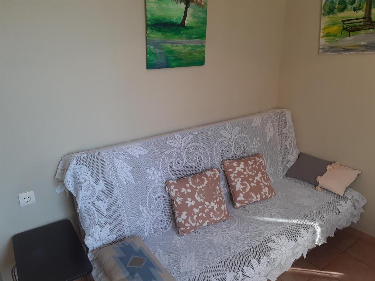 Top Floor On Villa, 3' From Center, By The Sea! Host Is Efi Kwsta Preveza Exteriör bild