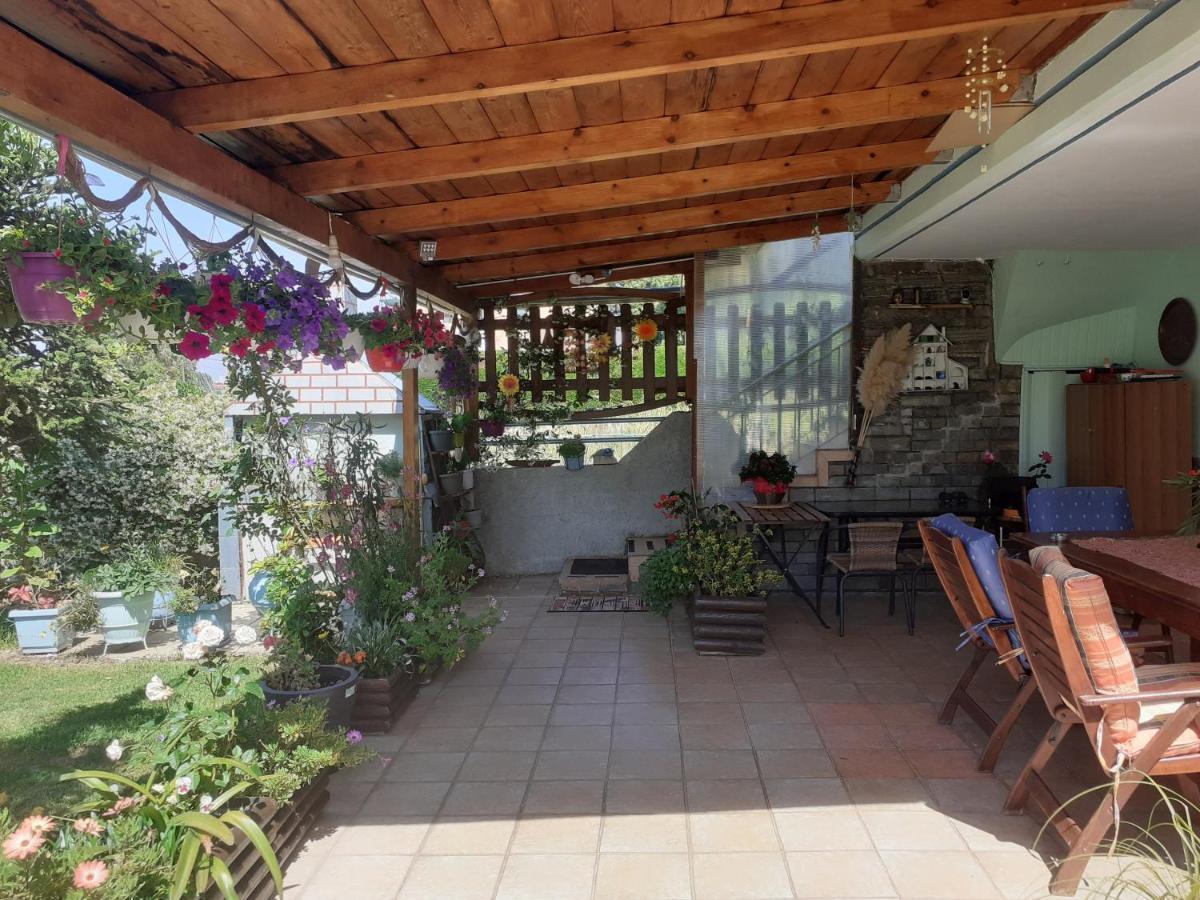 Top Floor On Villa, 3' From Center, By The Sea! Host Is Efi Kwsta Preveza Exteriör bild