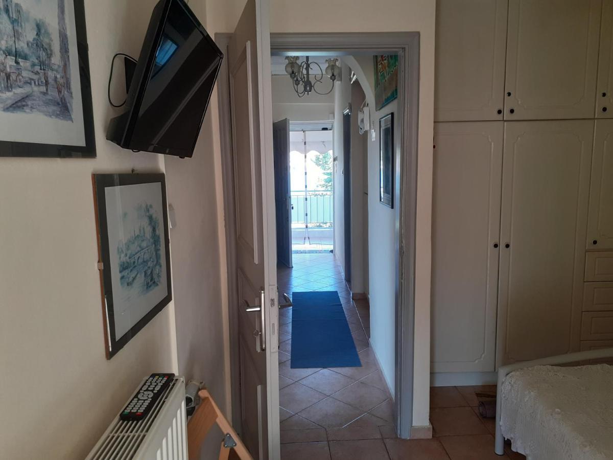 Top Floor On Villa, 3' From Center, By The Sea! Host Is Efi Kwsta Preveza Exteriör bild