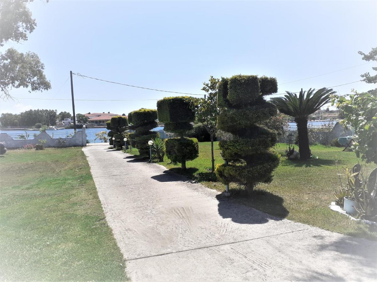 Top Floor On Villa, 3' From Center, By The Sea! Host Is Efi Kwsta Preveza Exteriör bild