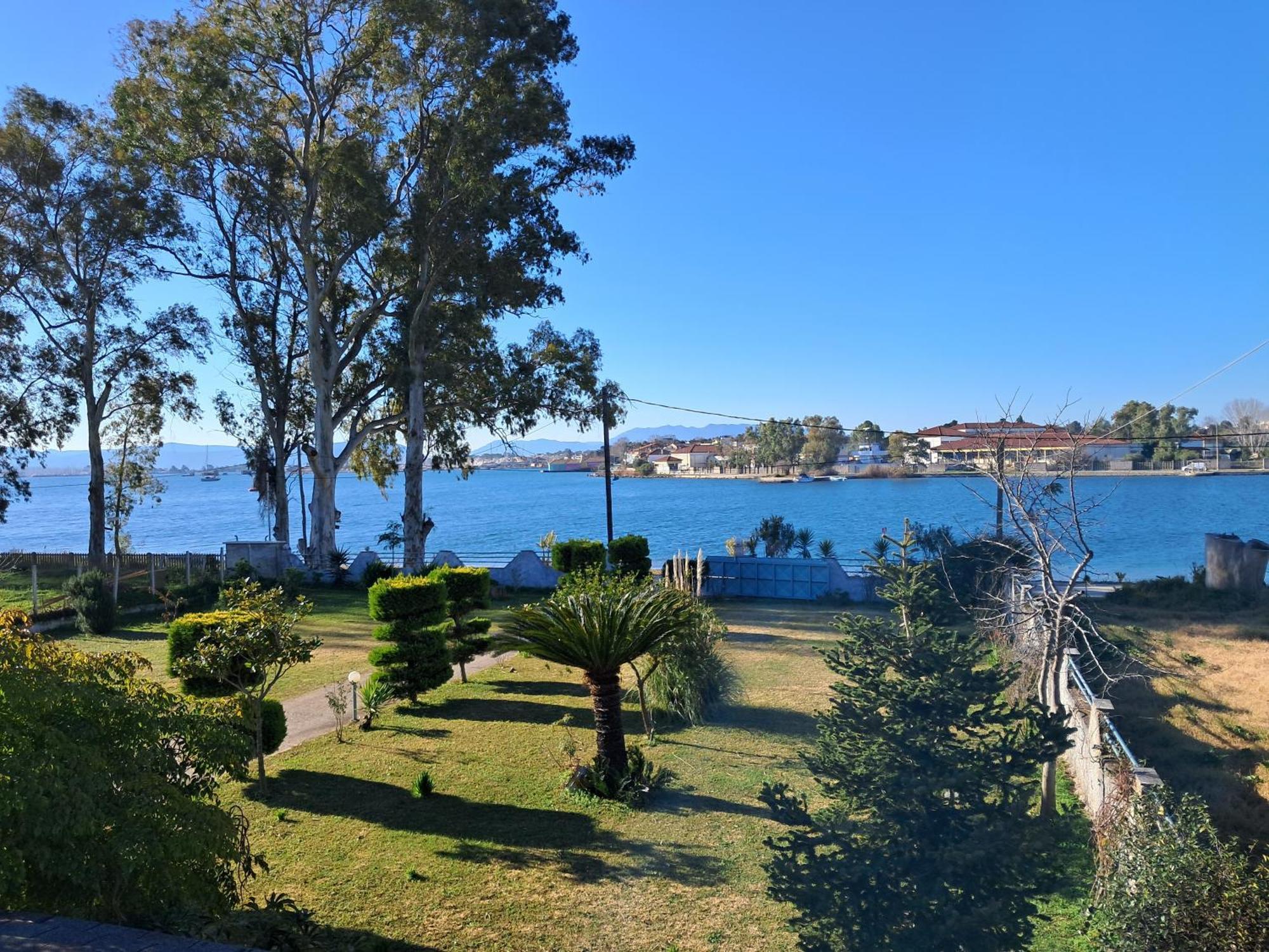 Top Floor On Villa, 3' From Center, By The Sea! Host Is Efi Kwsta Preveza Exteriör bild